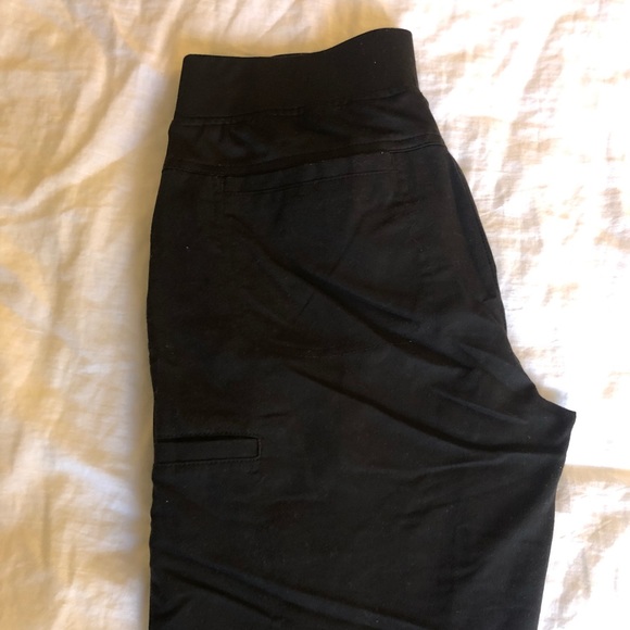 Greys Anatomy| by Barco black Mia scrub pants with 6 pockets sz XXS-short - Picture 2 of 4